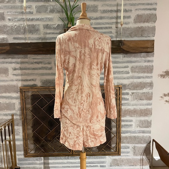 Pink marbled soft pajama top and shorts Soma - Picture 5 of 5